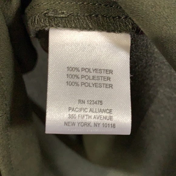 Tahari deep green top - Picture 7 of 7